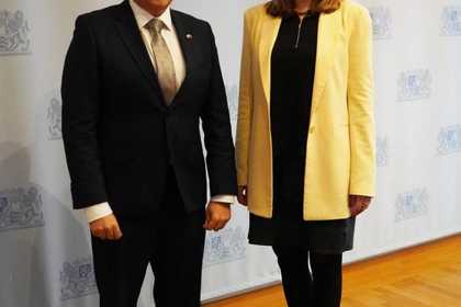 Встъпителна среща на генералния консул на Република България в Мюнхен, Стефан Йонков с държавния министър на образованието и културата на Свободната държава Бавария, Анна Щолц